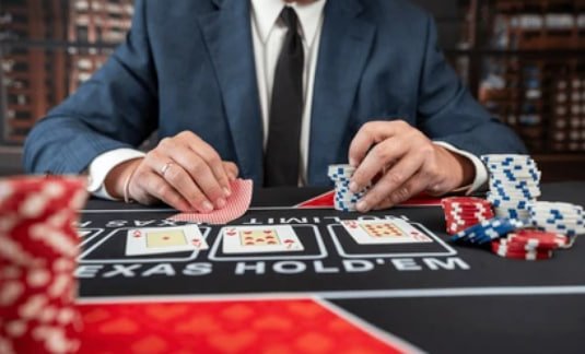 licky7 လောင်းကစား Myanmar — Live Casino Roulette Blackjack Dragon Tiger ကစားနေသောပုံ